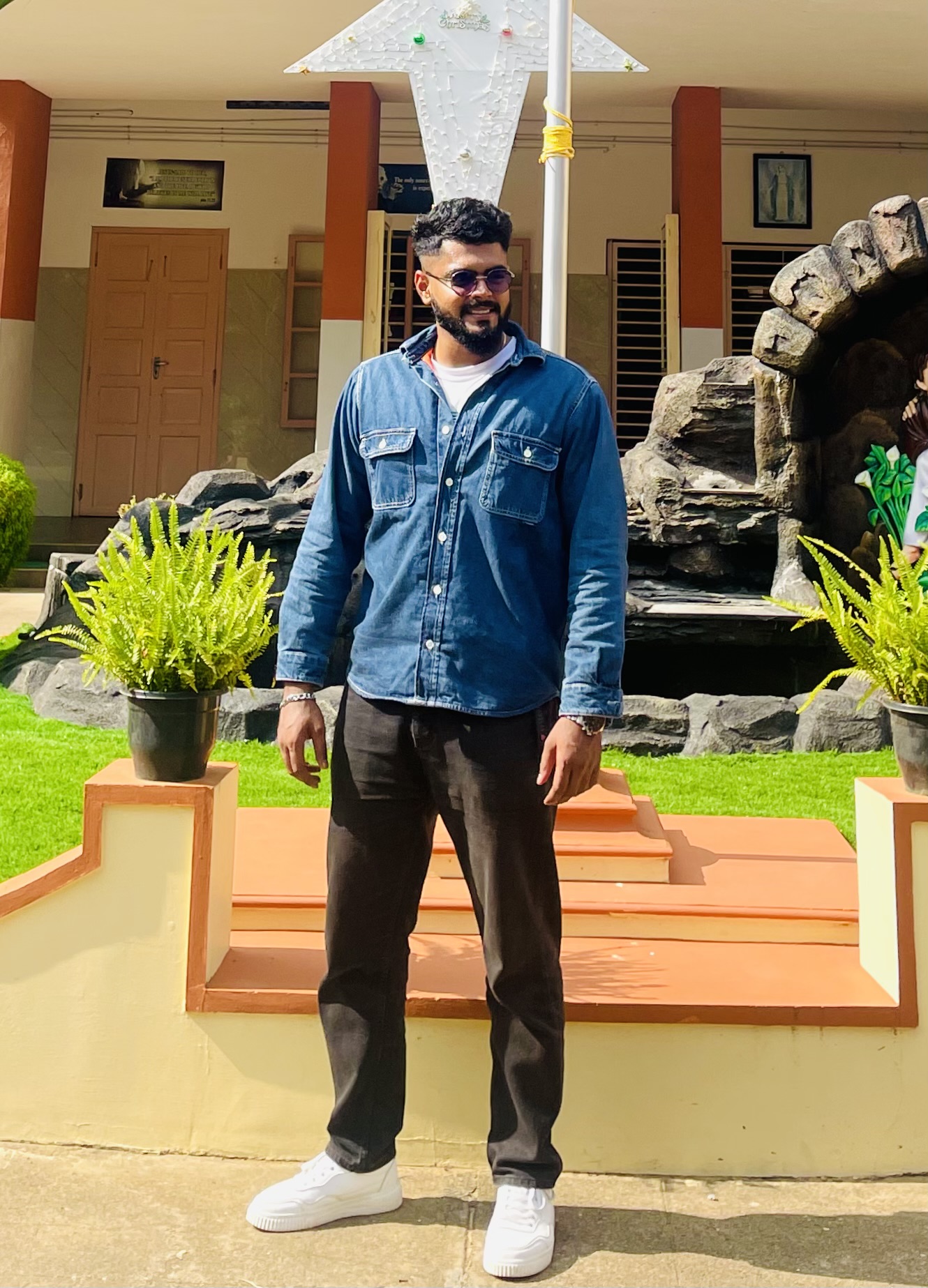Hotel / Hospitality Professional Matrimony Groom, customer reference - UK2023906422 Hotel / Hospitality Professional Matrimony Groom, customer reference - UK2023906422