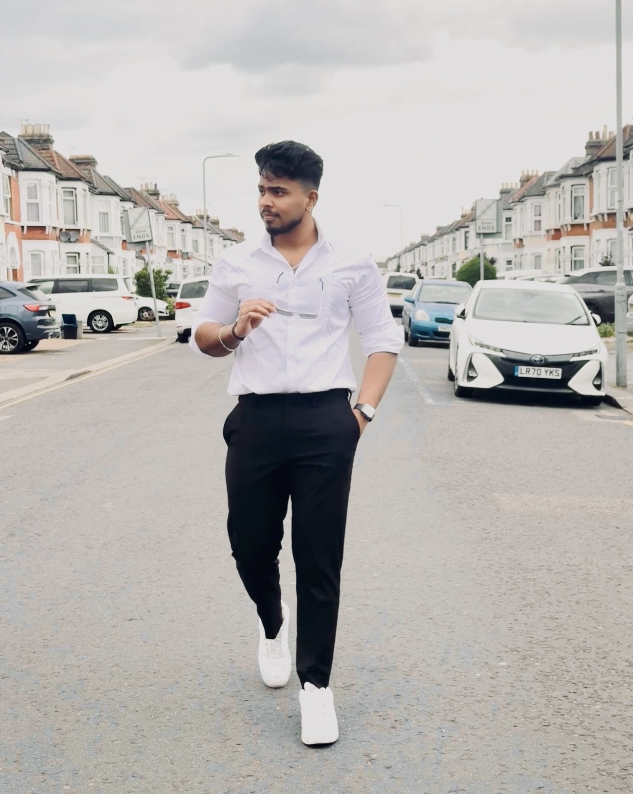 Manager Matrimony Groom, customer reference - UK2025222988