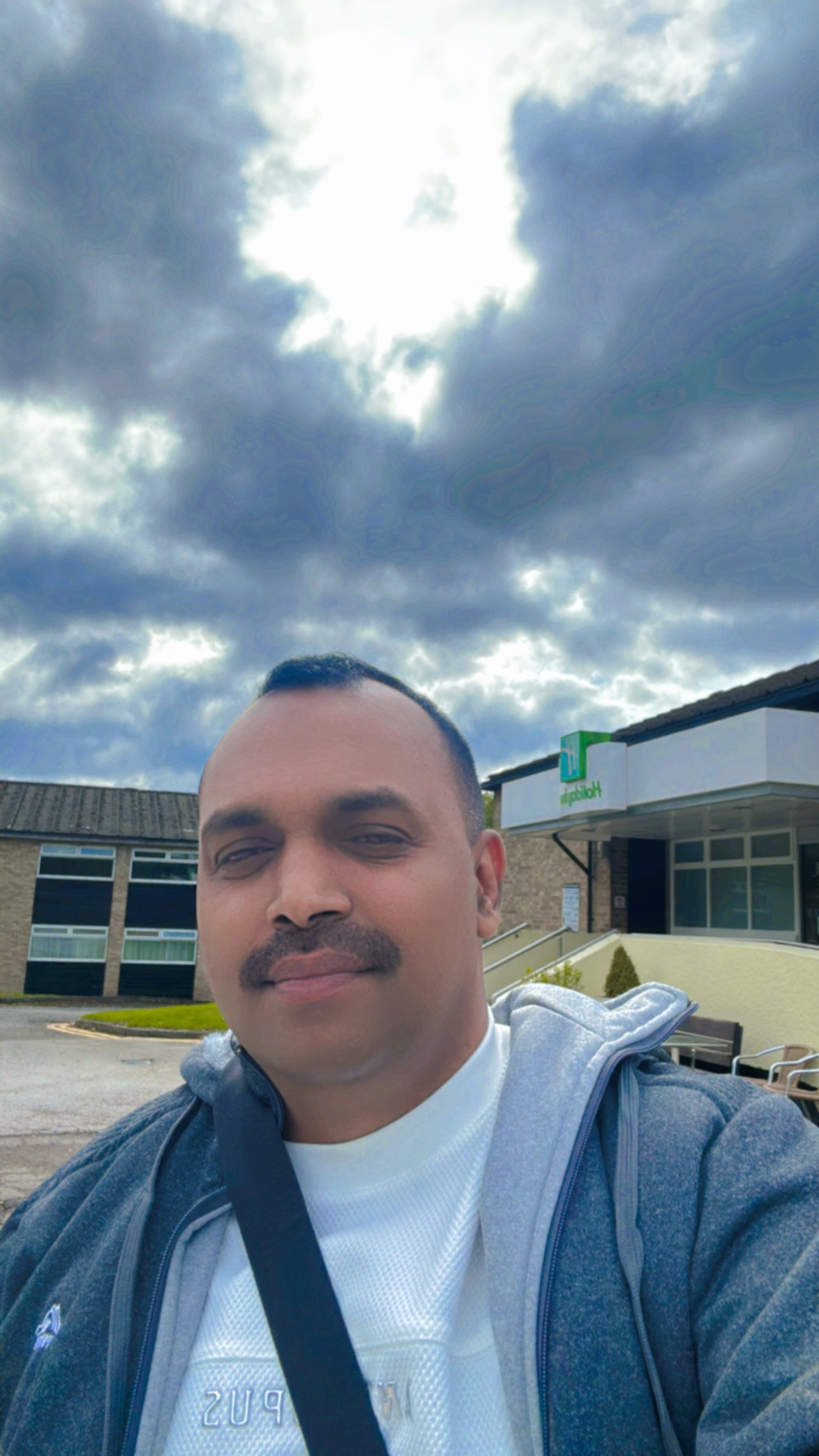 Accounts / Finance Professional Matrimony Groom, customer reference - UK2025779095