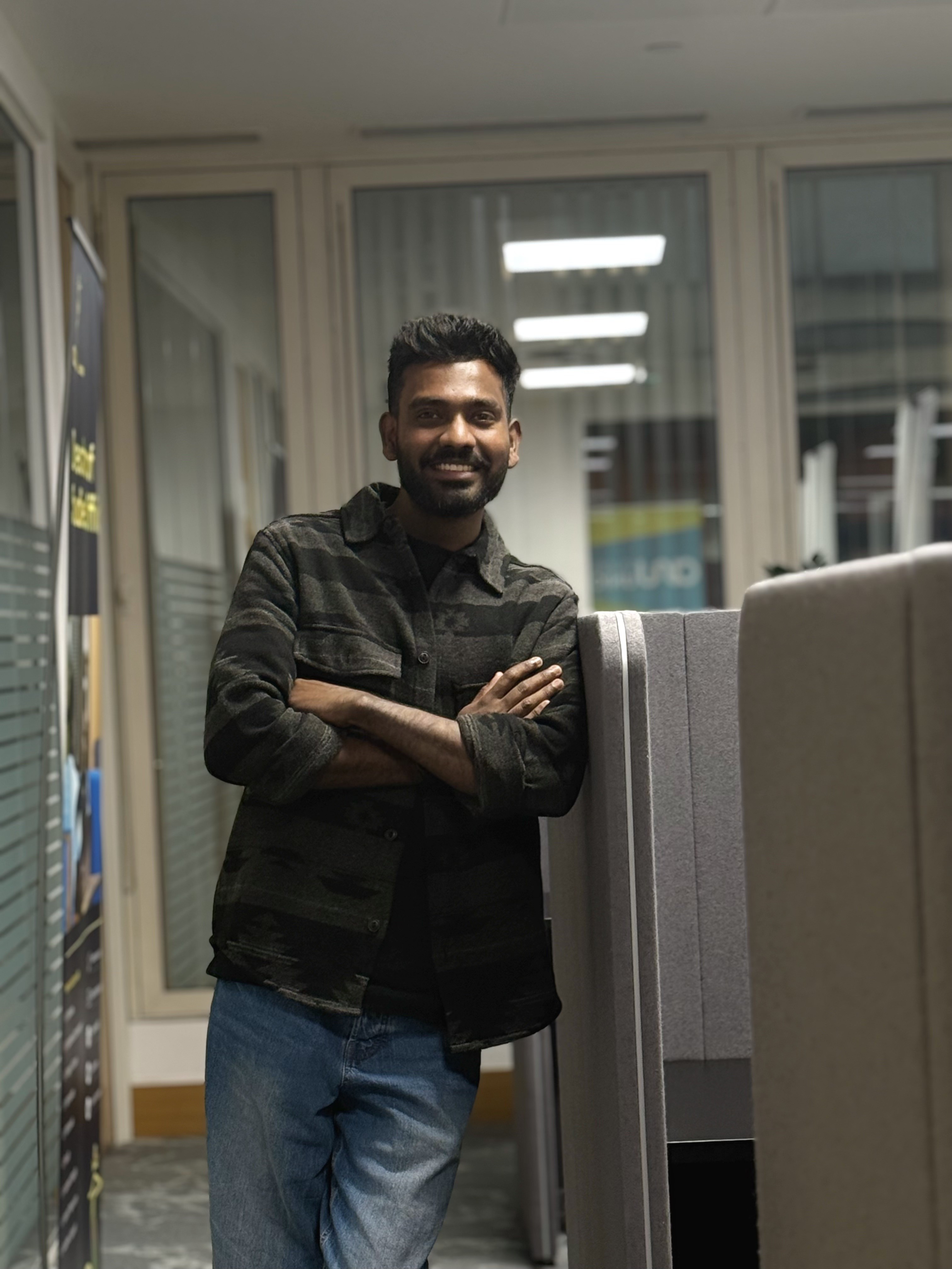 Analyst Matrimony Groom, customer reference - UK2026076158